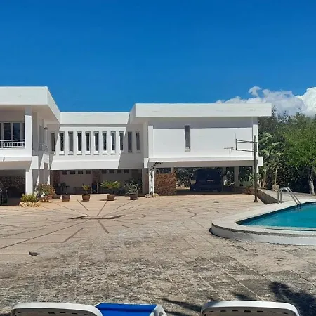 Privado Con Piscina Semesterbostad *